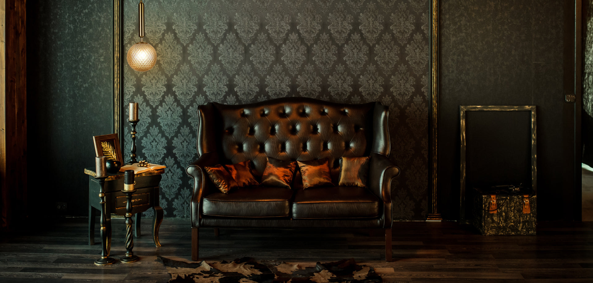 Bringing to you a spectacular display of contemporary  and traditional lighting pieces for you to choose from,  thus helping you transform your residential and  commercial spaces into a world of their own!