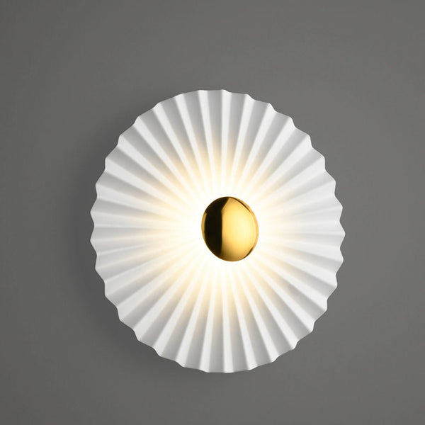 THE EPITOME OF ELAN-D WALL LIGHT