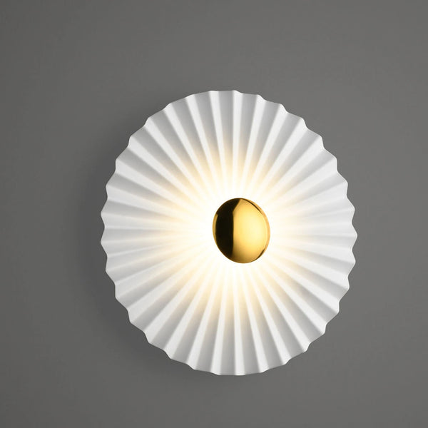 THE EPITOME OF ELAN-B WALL LIGHT