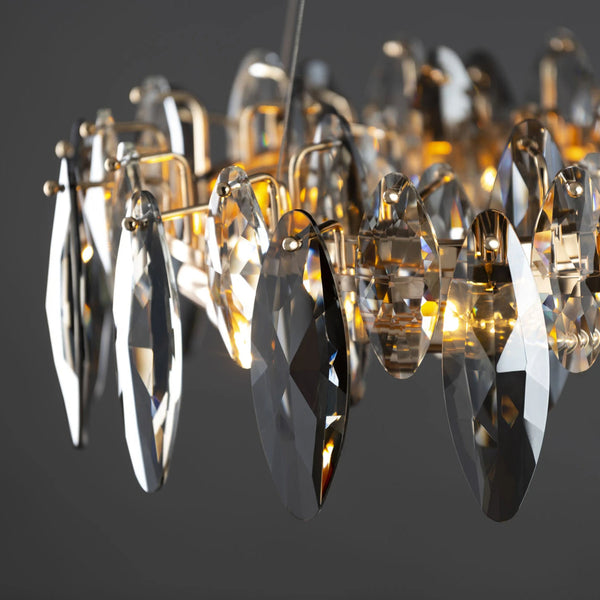 THE BRIGHT PURSUIT CHANDELIER