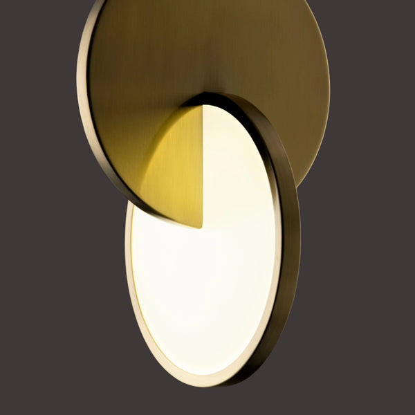 THE PIVOT PENDANT LIGHT