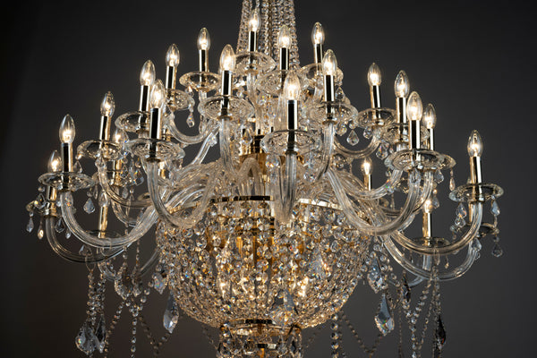 GLEAMING SPECTACLE : ASFOUR CRYSTAL CHANDELIER