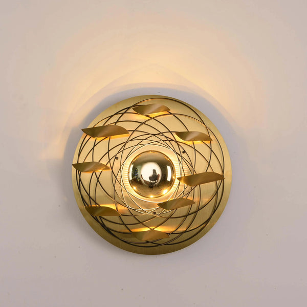 THE CHAOTIC CALM WALL LIGHT